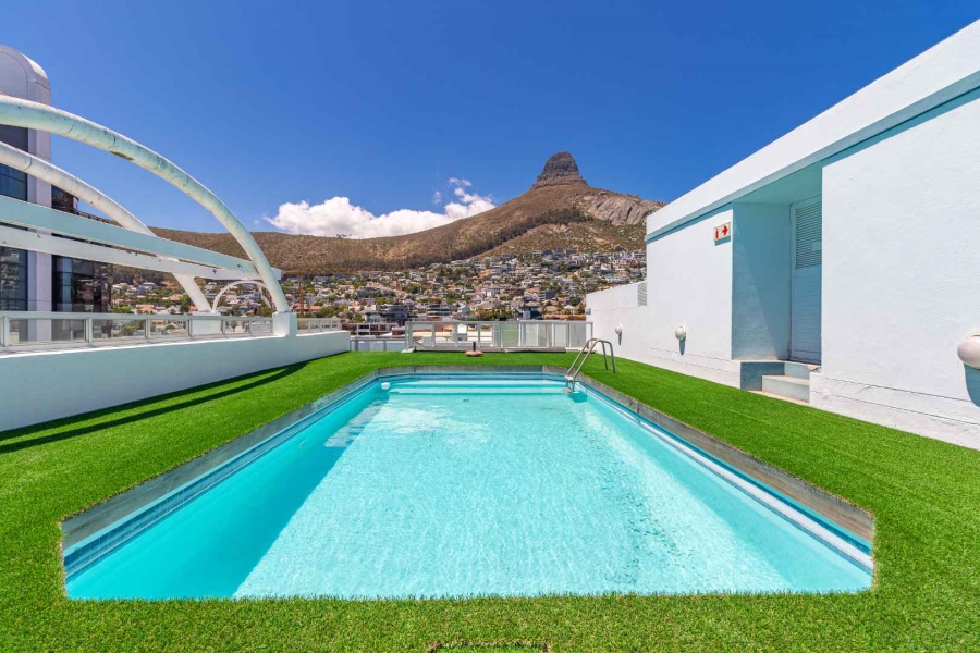 3 Bedroom Property for Sale in Sea Point Western Cape